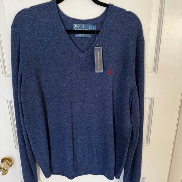 Ralph Lauren Men's V-Neck Sweater in Blue